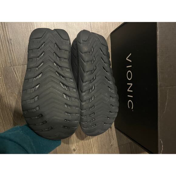 Vionic Sandals- 7 - Picture 3 of 4